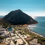 Hotel Radisson Collection Hotel, Bodrum 5*