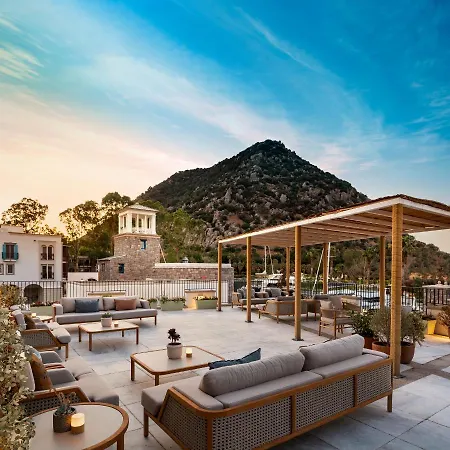 Radisson Collection Hotel, Bodrum ホテル アキアーラ