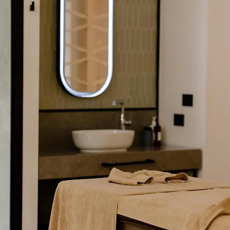 Radisson Collection Hotel, Bodrum アキアーラ